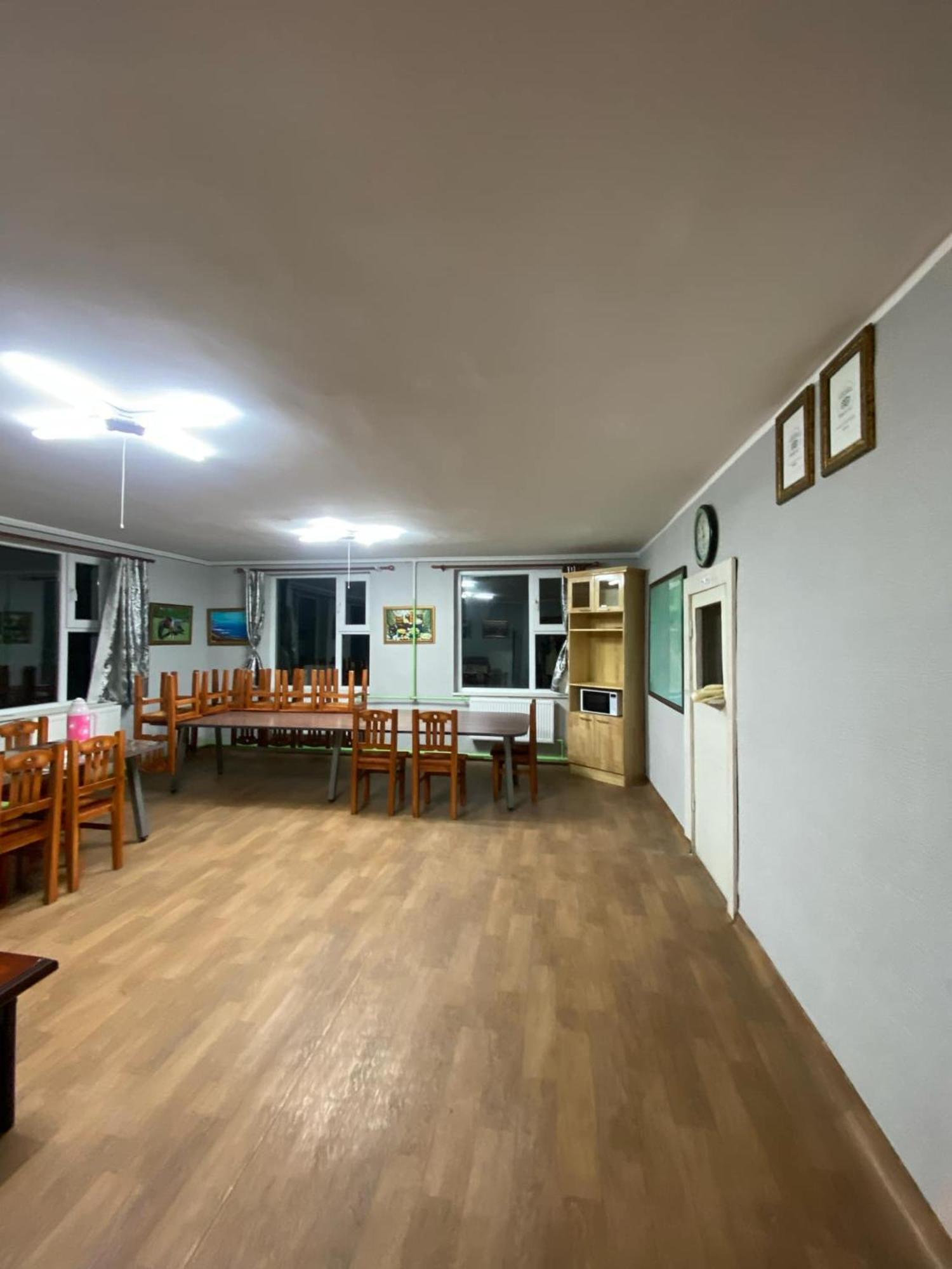 Gaya'S Guest House Harhorin Bagian luar foto