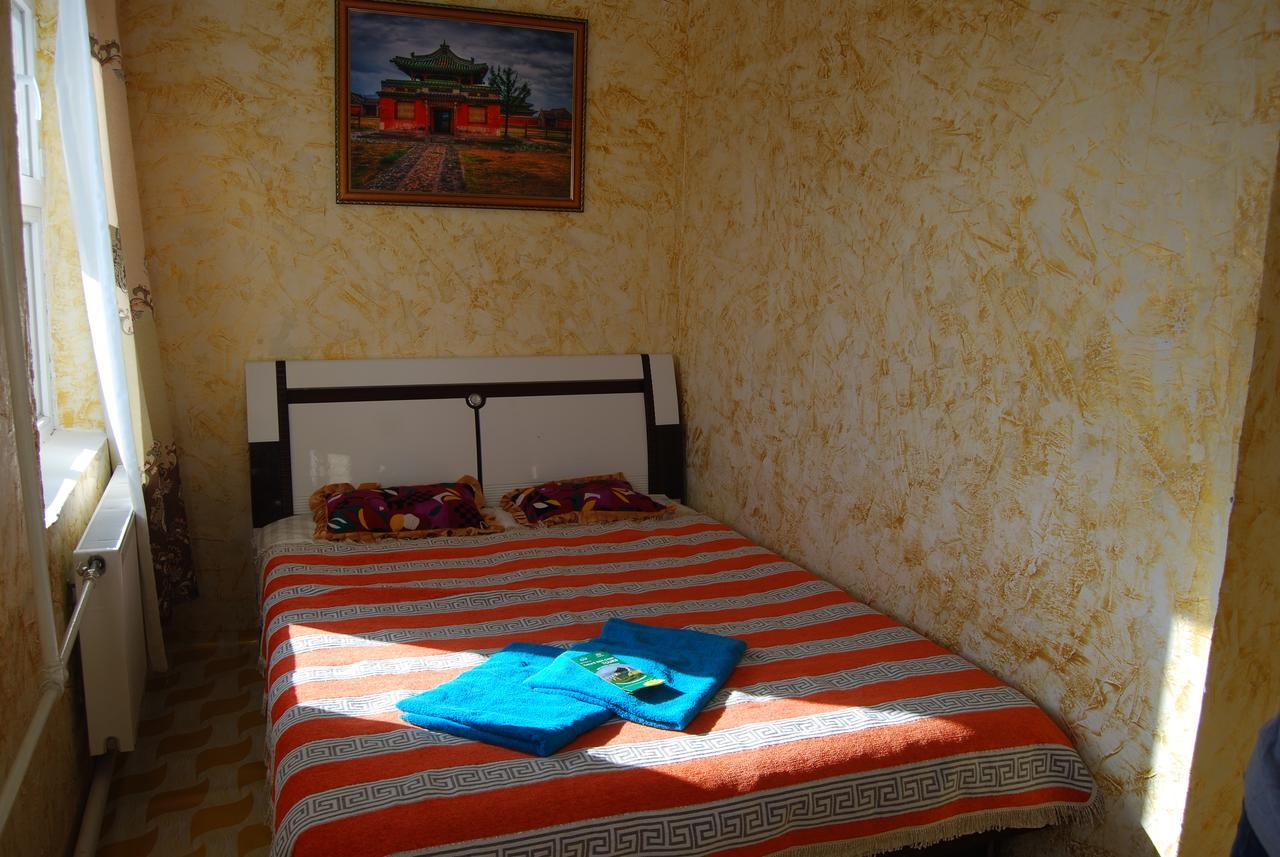 Gaya'S Guest House Harhorin Bagian luar foto